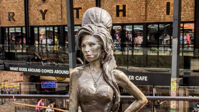 Amy Winehouse Statue, Camden